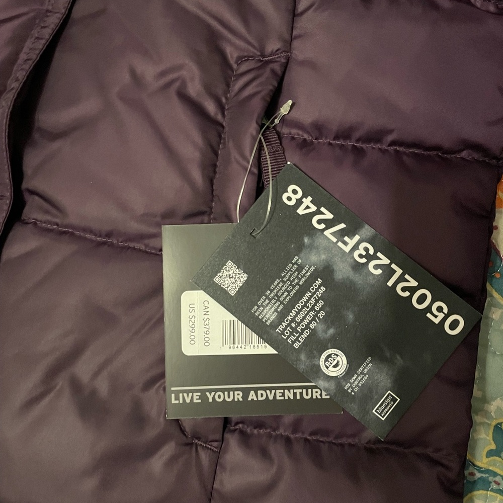 Women's Lodge Down Duffle Coat in deep eggplant - Picture 6 of 7